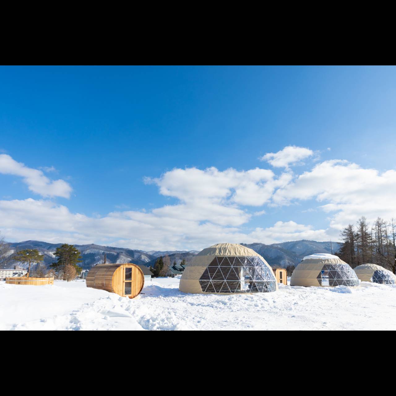 長野県白馬エリアに雪景色の中でプライベートサウナが楽しめるグランピング施設が2月オープン!!