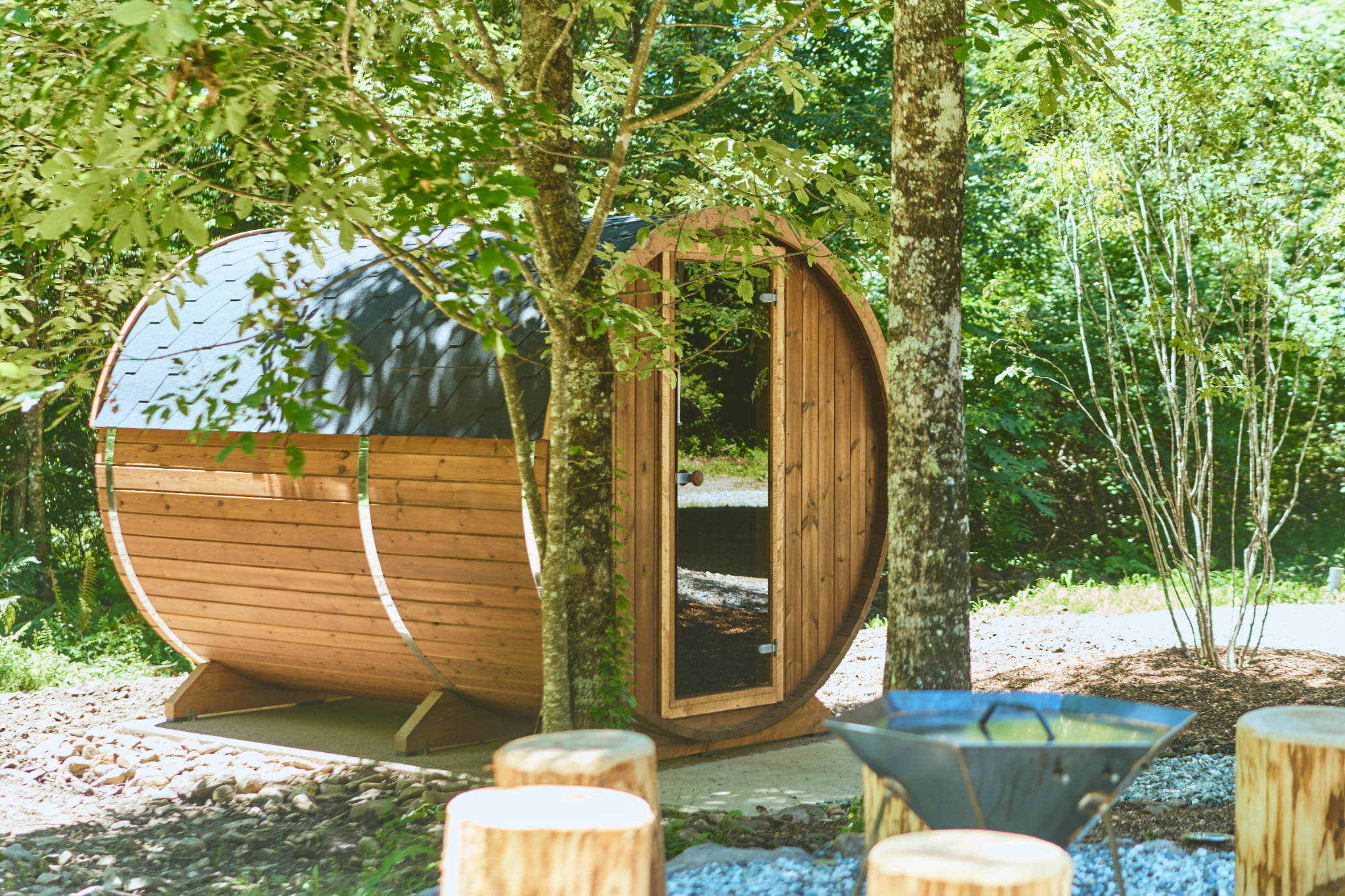 国内最大級シェア別荘SANU 2nd Homeにバレルサウナ登場 - SAUNA BROS